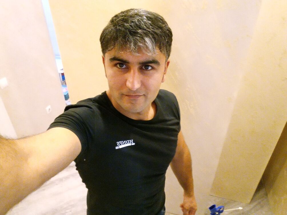  14365149  Abu, 40 ,    