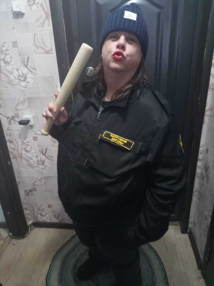  49788909  , 32 ,    