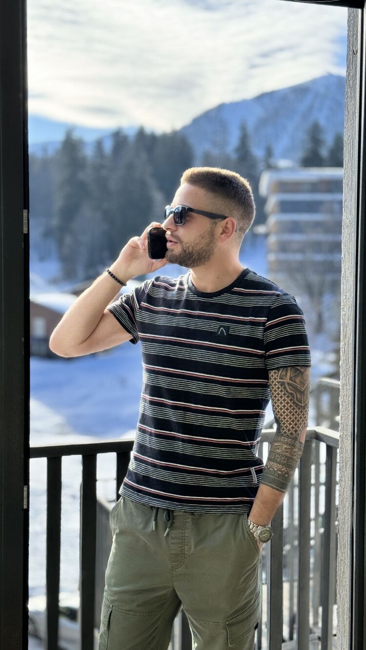  41356029  Luka, 24 ,    