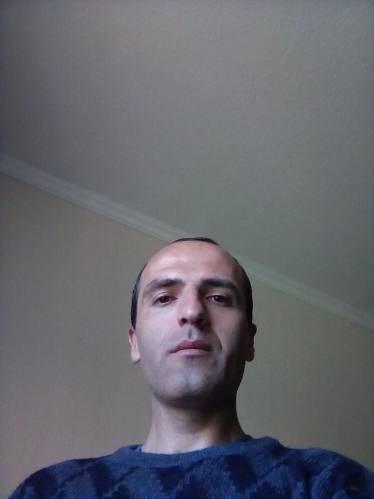  47169749  Alexander, 42 ,    