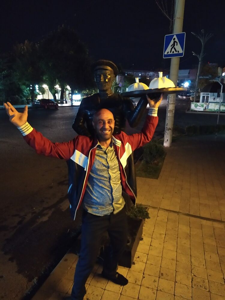  17547609  Samvel, 44 ,    