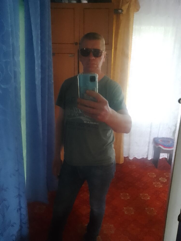  40923549  Yuriy, 55 ,    
