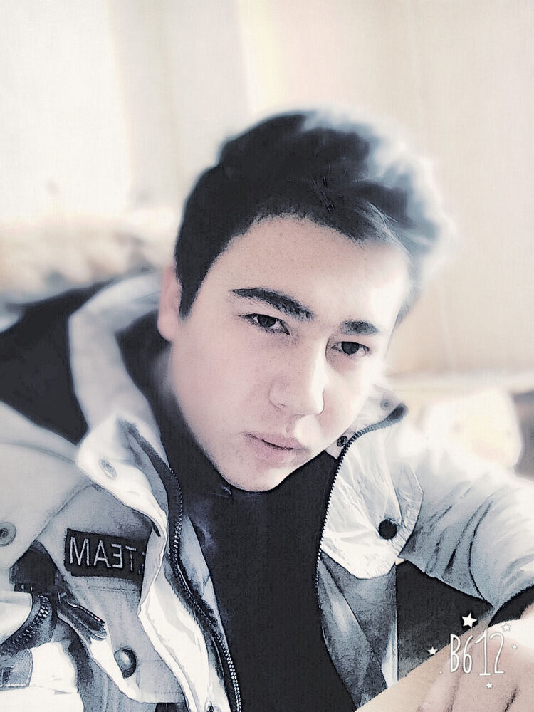  ,   Akbar, 32 ,     , c 