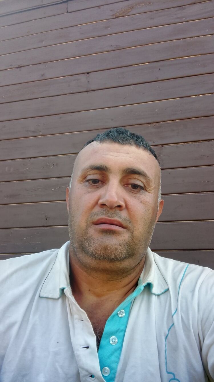  45462779  Rustam, 44 ,    