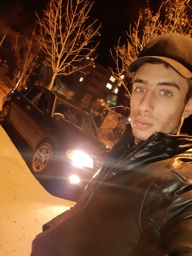  -,   Artak, 27 ,   ,   