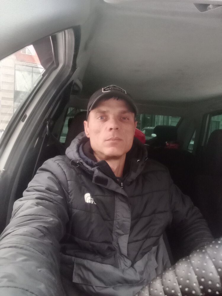  41190299  Nikolay, 38 ,    