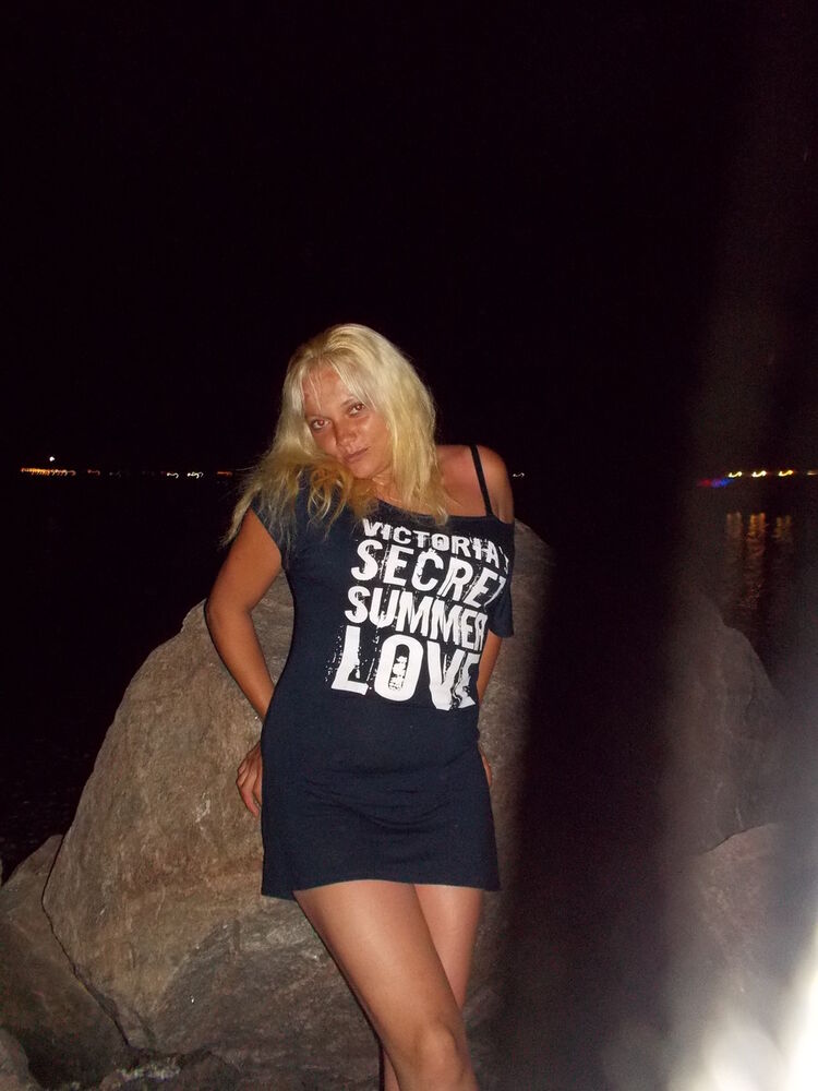  5037589  Elena, 38 ,    