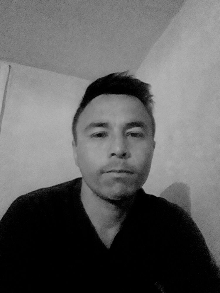  42205189  Bahtiyor, 34 ,    