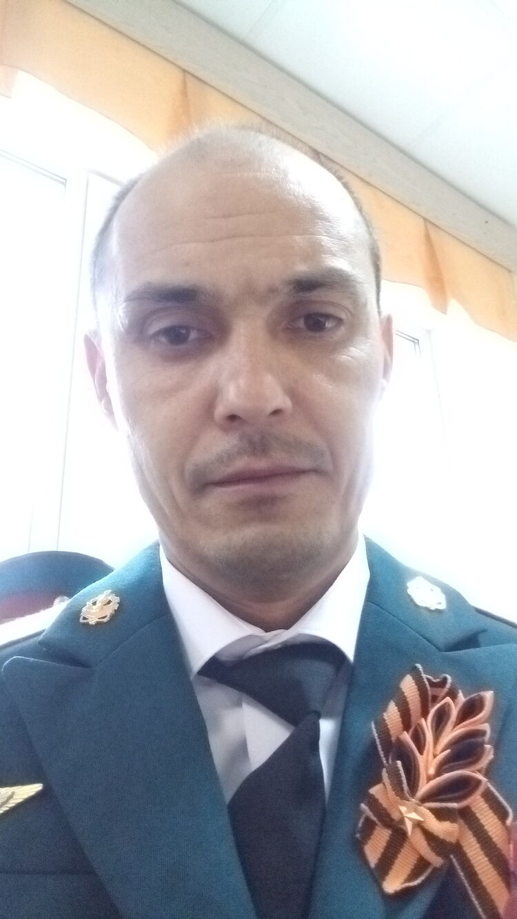  43149319  Oleg, 40 ,    