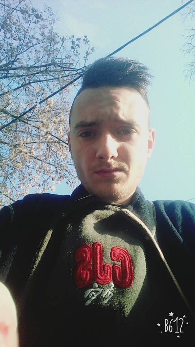  ,   Vachee, 28 ,   ,   , c 