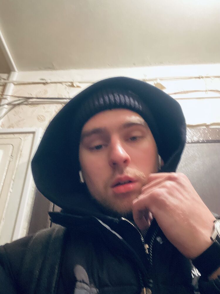  54686089  Pavel, 24 ,    