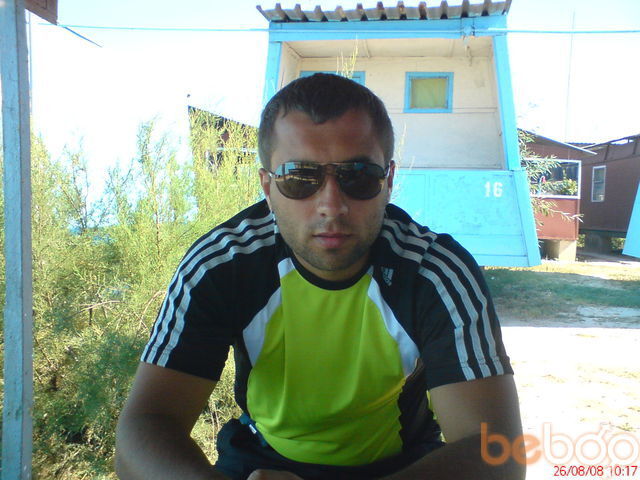  1048289  Mister, 42 ,    