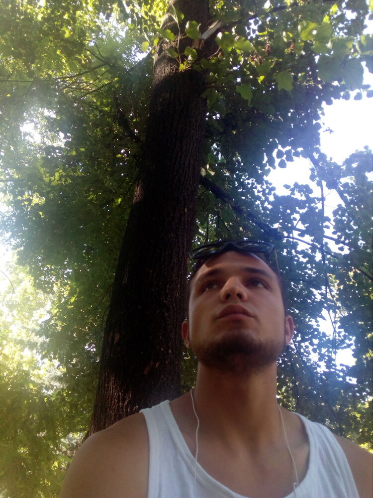  12726449  Slavic, 26 ,    