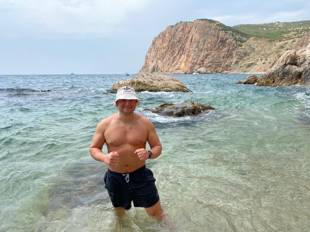  ,   Evgeny, 46 ,   ,   , c 