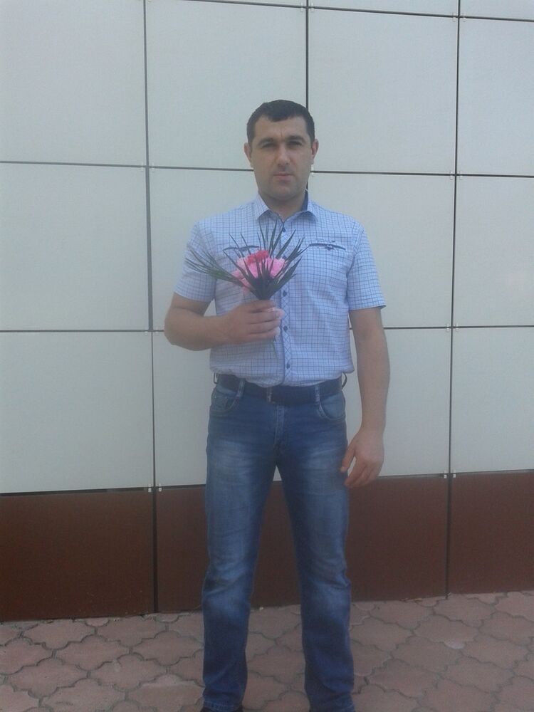  13495199  Andrei, 40 ,    