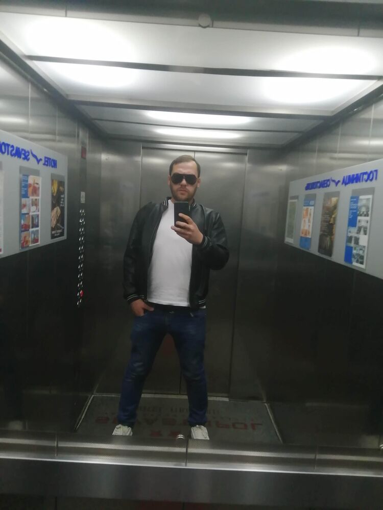  35382269  Vladislav, 39 ,    
