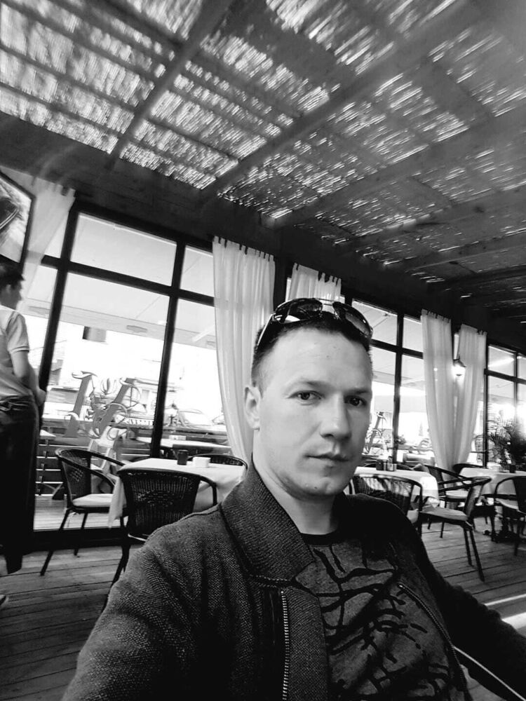  ,   Nikolai, 37 ,   ,   