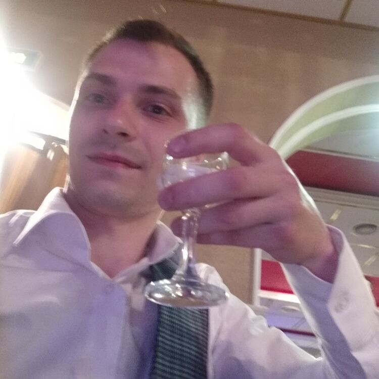 ���� 25318409 ������� ���������, 32 ����, ���� ���������� � �����-����������