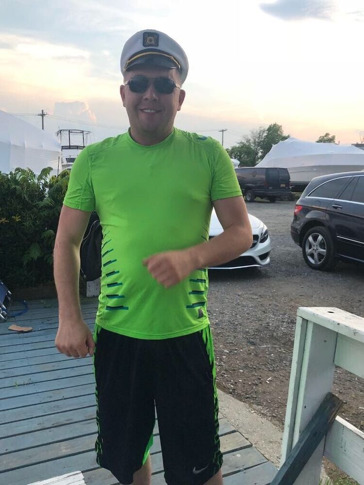  25380709  Aleksei, 42 ,    
