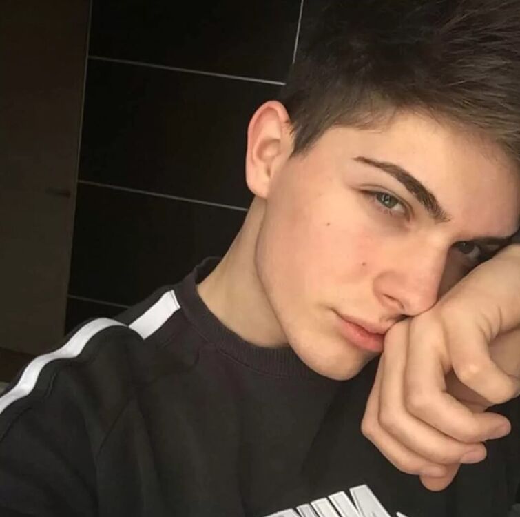 ���� 19068449 ����� ����, 24 ����, ���� ���������� � ������