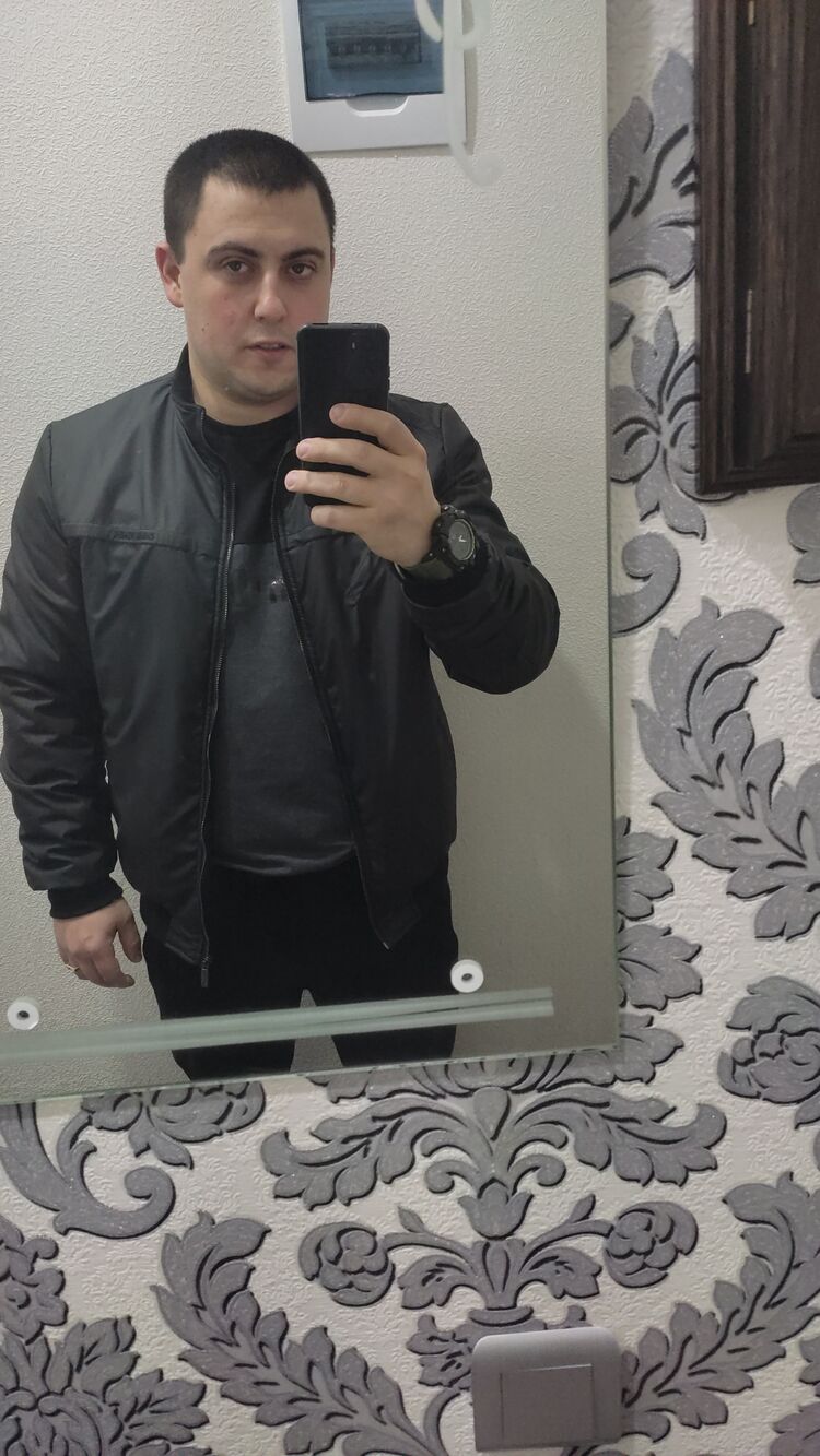  34006819  Denis, 29 ,    