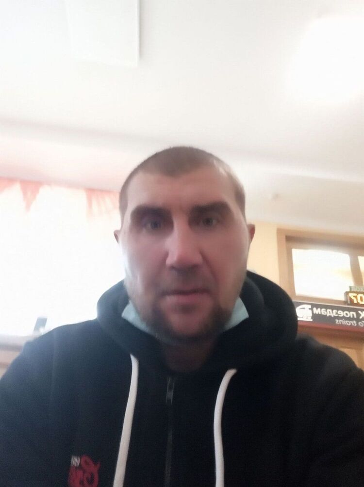  24548659  , 40 ,    
