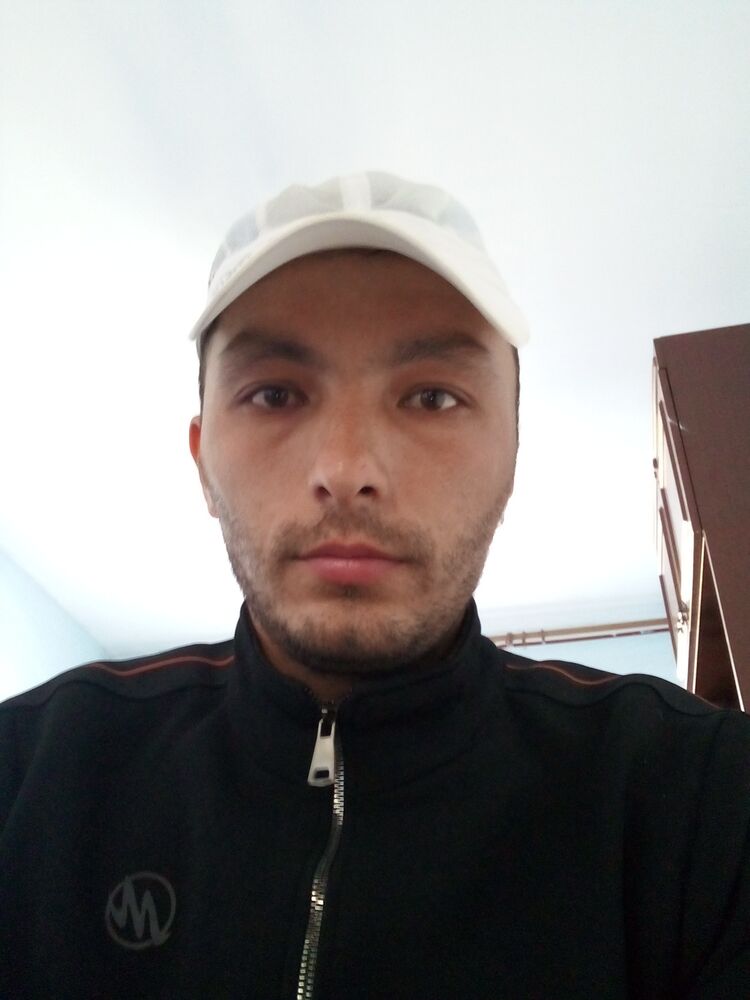  -,   Hayotjon, 31 ,   ,   