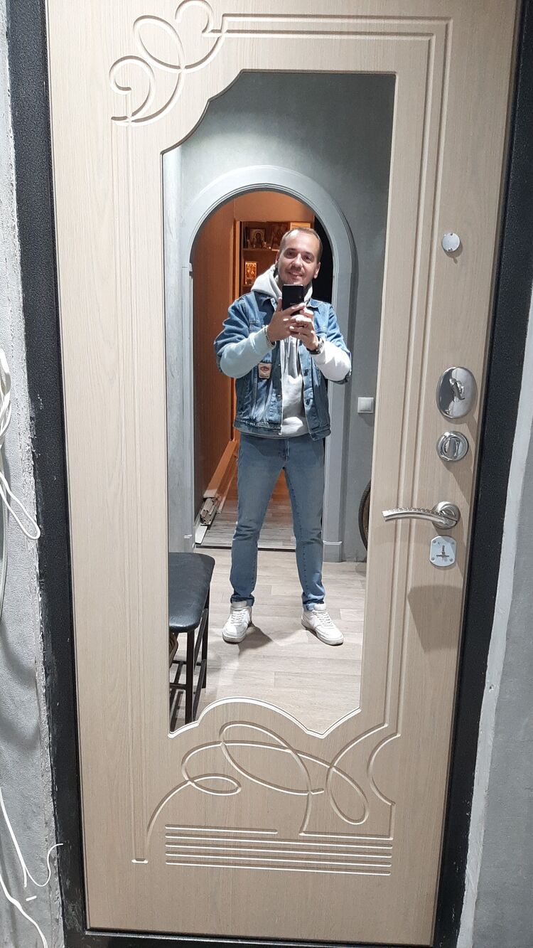  46908979  , 37 ,    