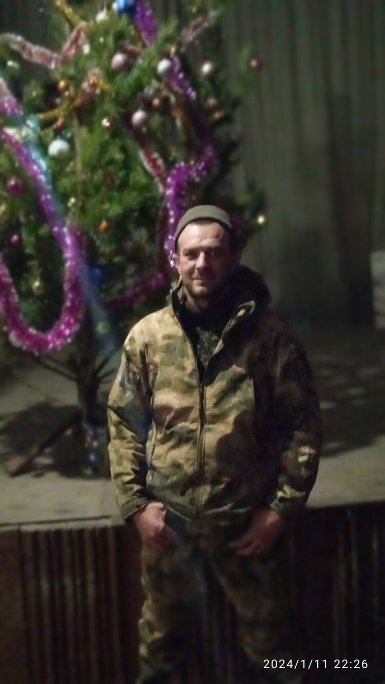  40512529  , 42 ,    