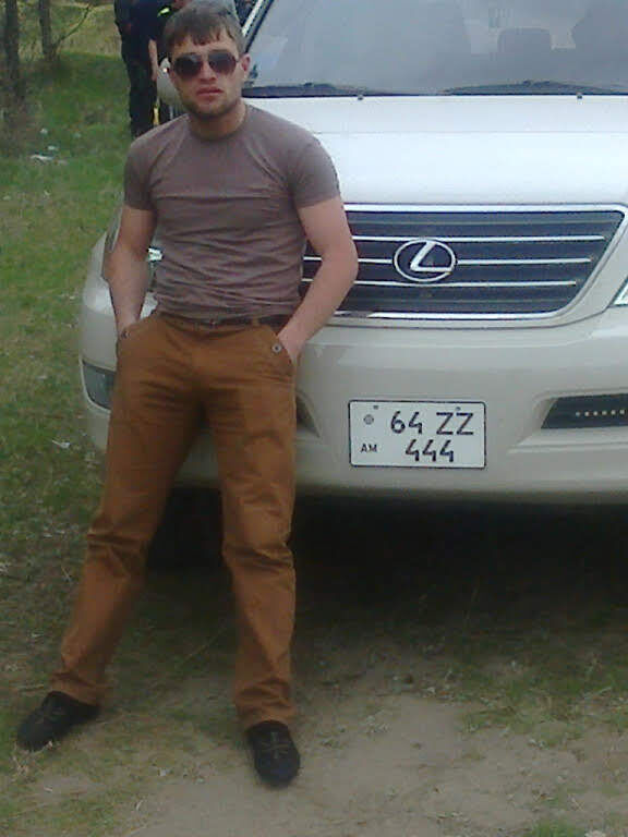  22720599  Artyom, 32 ,    