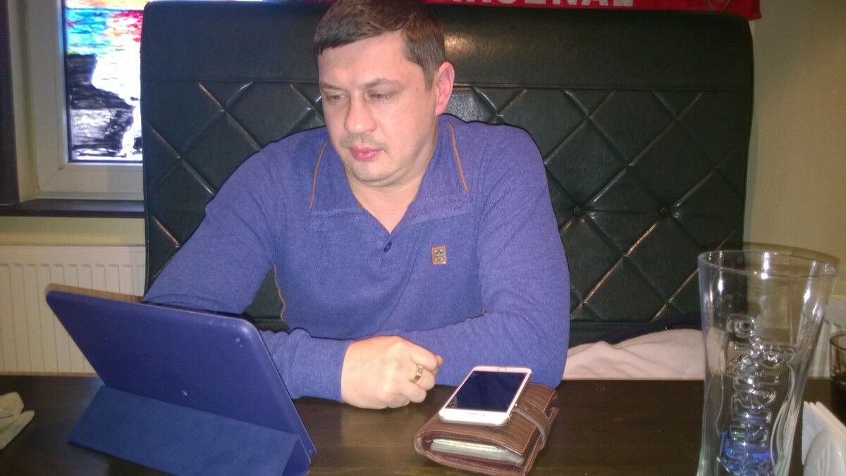  ,   Aleks, 45 ,   