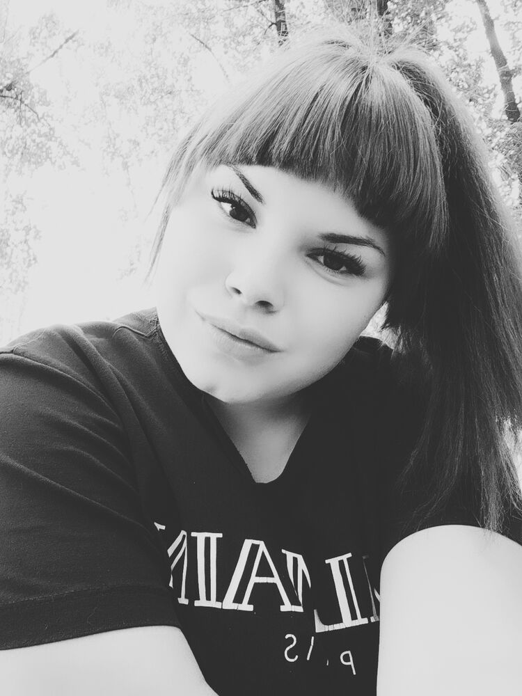  ,   Albina, 22 ,   ,   