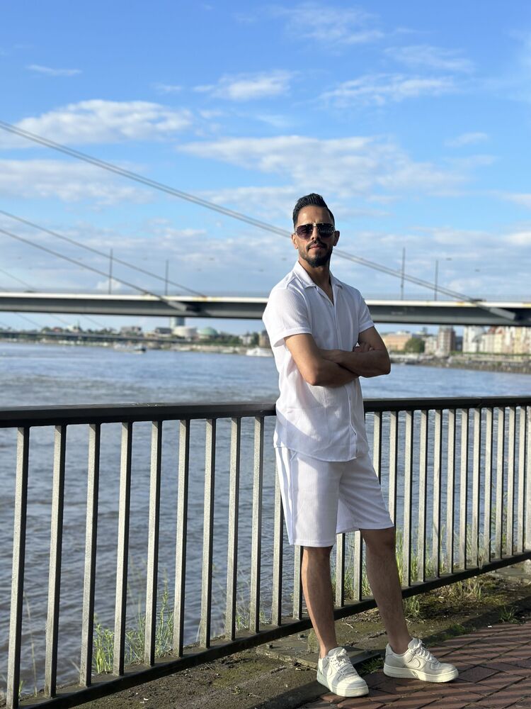  44933409  Sano, 35 ,    Frankfurt Am Main