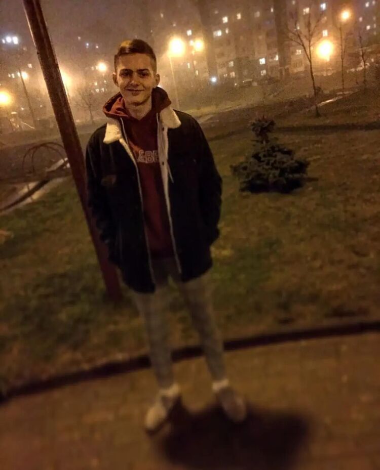  30416839  , 22 ,    