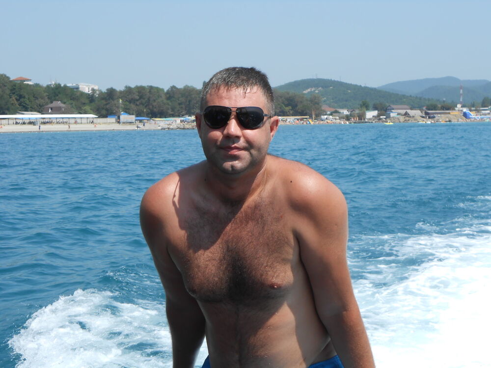  13713889  Vitali, 40 ,    