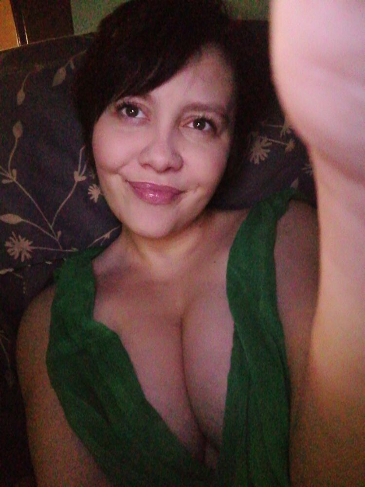  ,   ROXANA, 31 ,  