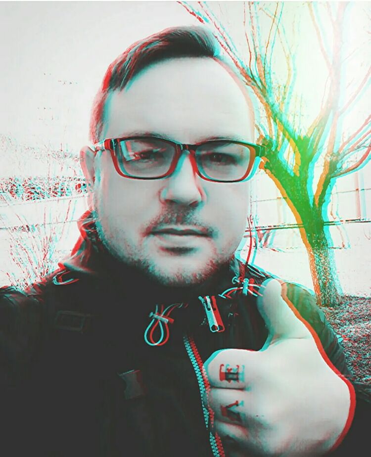  33220669  Vladimir, 37 ,    