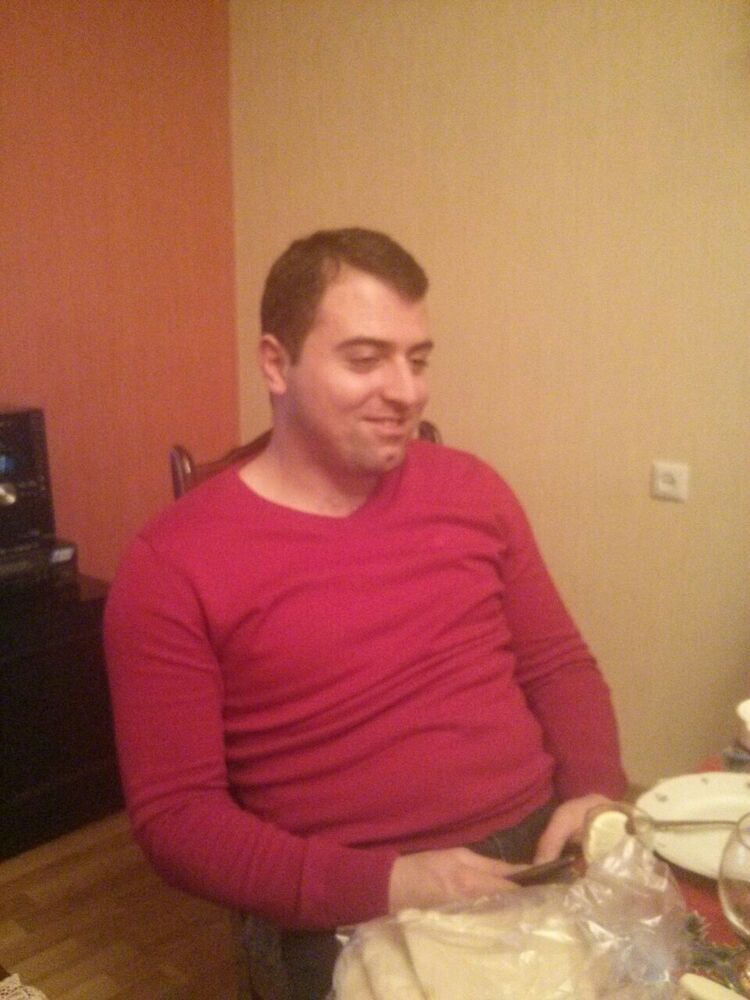  ,   Mik, 32 ,     , c 