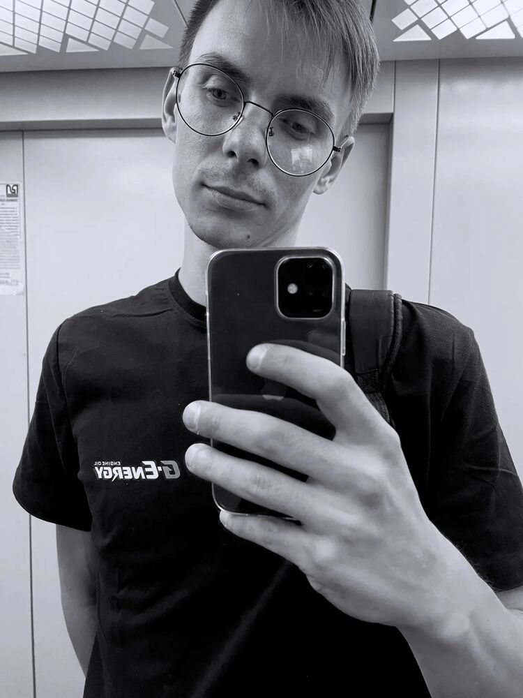  41495589  Vladimir, 28 ,    