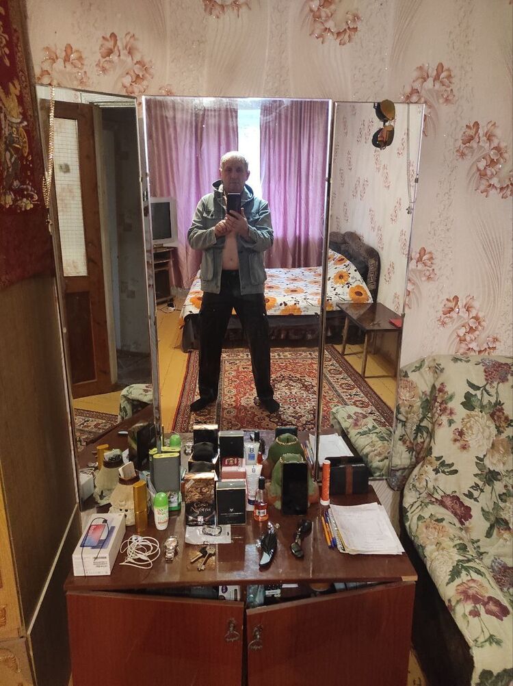  48403849  , 54 ,    