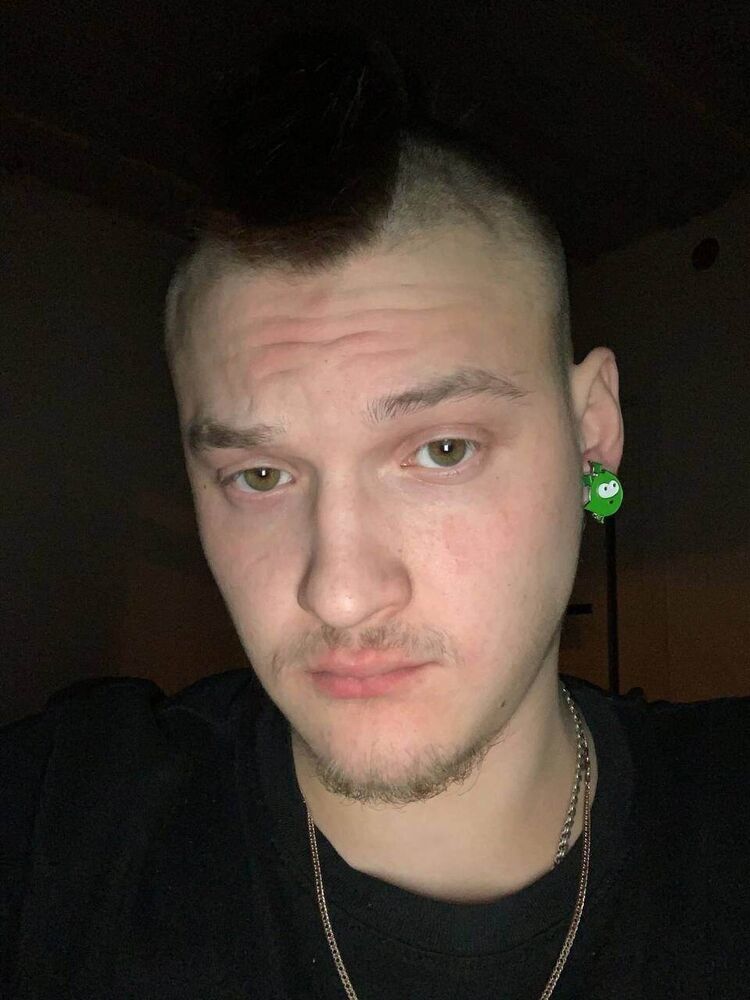 ���� 25048149 ����� Sacred, 25 ���, ���� ���������� � �������