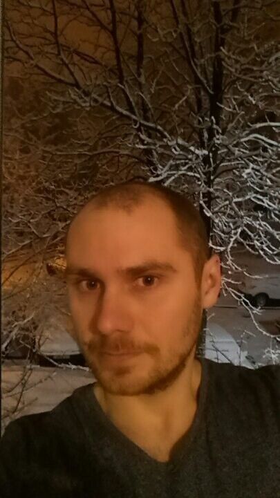  12331669  Maxim, 36 ,    