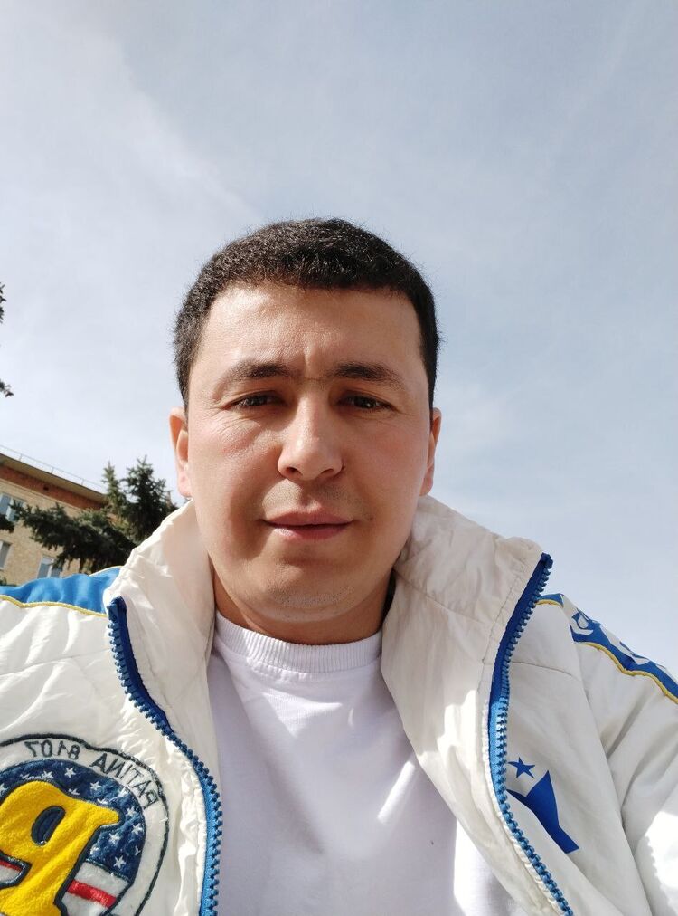  45230929  Ibragim, 33 ,    
