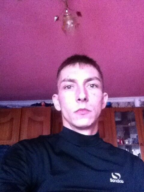  ,   Vova, 32 ,   