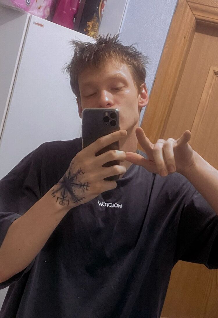  44695309  , 24 ,    