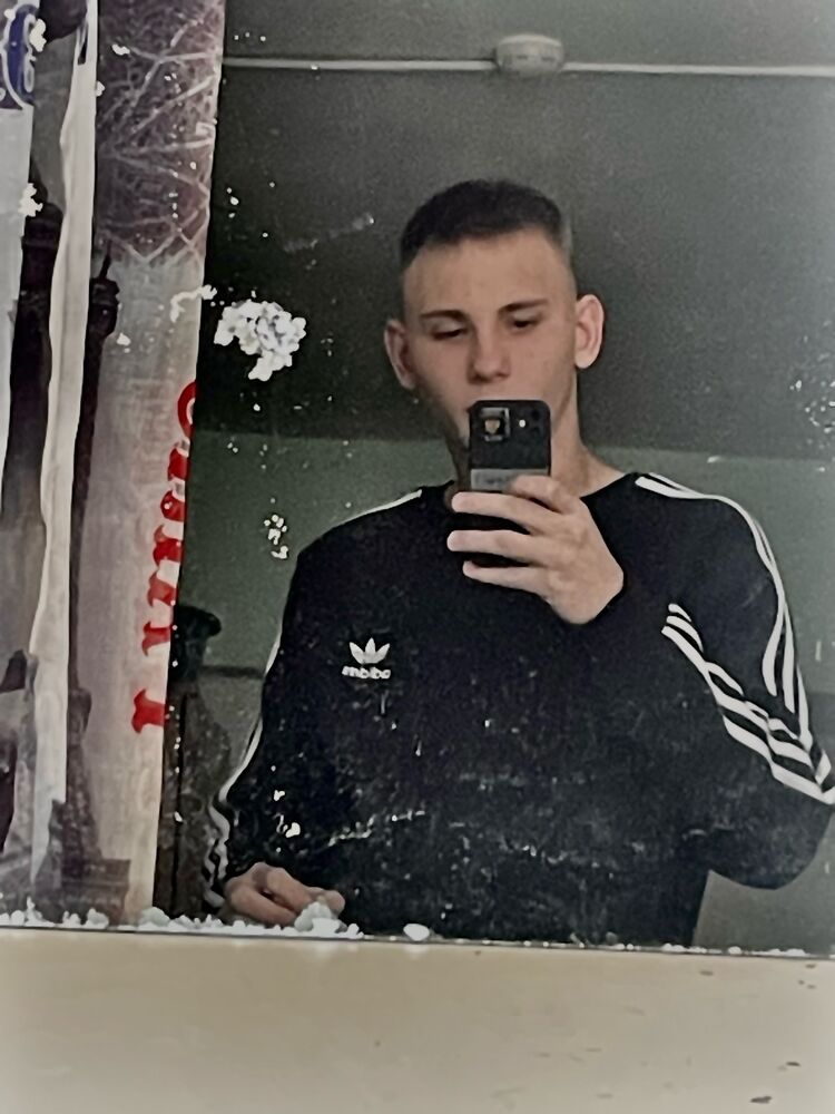  54086079  Vitaly, 20 ,    