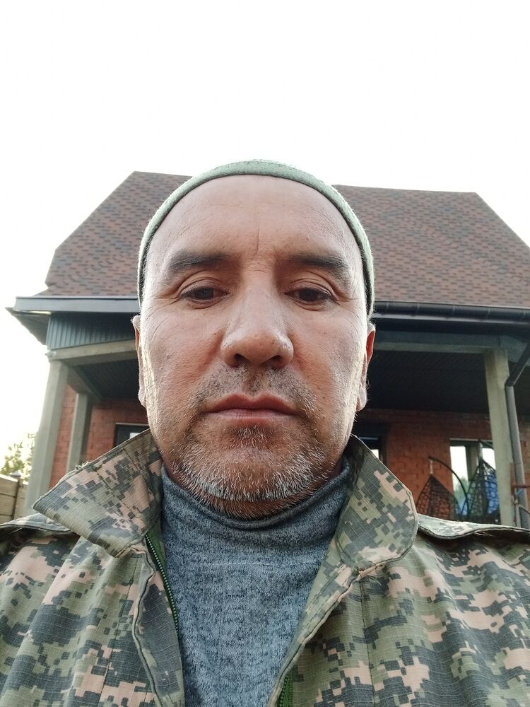  28366279  , 52 ,    