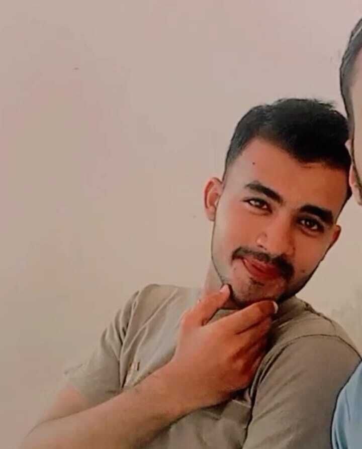  53121609  Muneer khan, 22 ,    