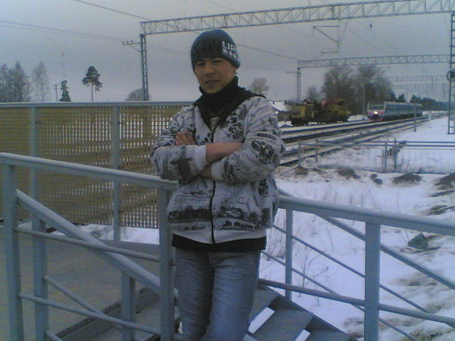  33284659  Elyorbek, 36 ,    