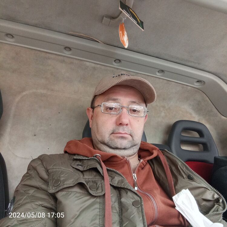  44081729  , 51 ,    